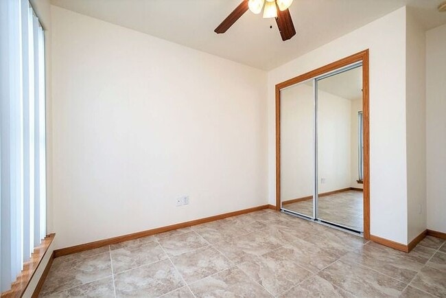 Building Photo - $2,695 |ROOMATE WANTED| 4 Bedroom, 2 Bathroom 2nd Floor Condo | Available for a January 5th, 2026...