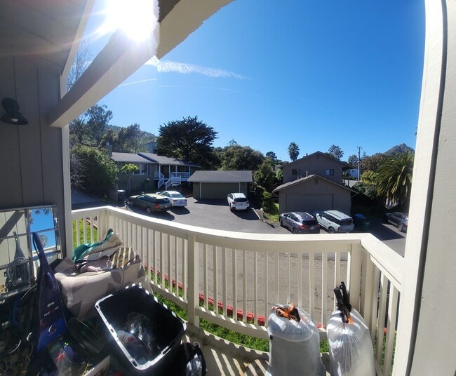 Building Photo - Bigger than average home in SLO! Lots of space!