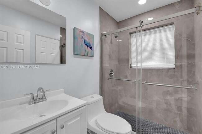 Building Photo - 1716 SW 11th Ct