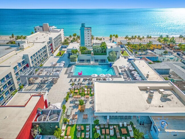 Building Photo - 777 N Ocean Dr