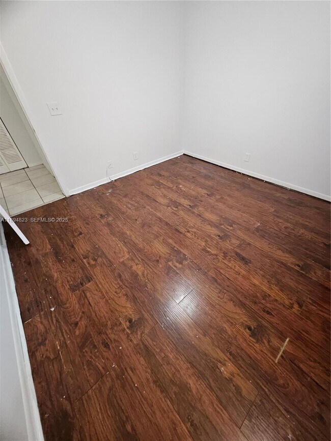 Building Photo - 2511 NW 56th Ave