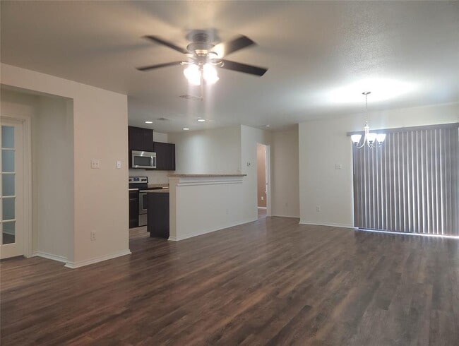 Building Photo - 160 Rummel Dr