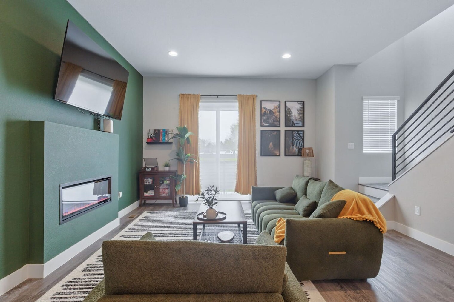 Building Photo - 6029 Benton St