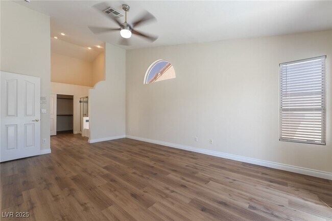 Building Photo - 8250 Fox Tail Way