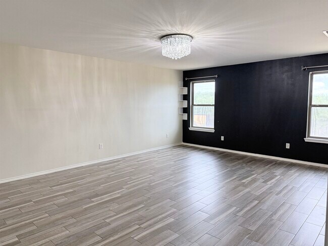 Building Photo - 5407 Simbrah Dr