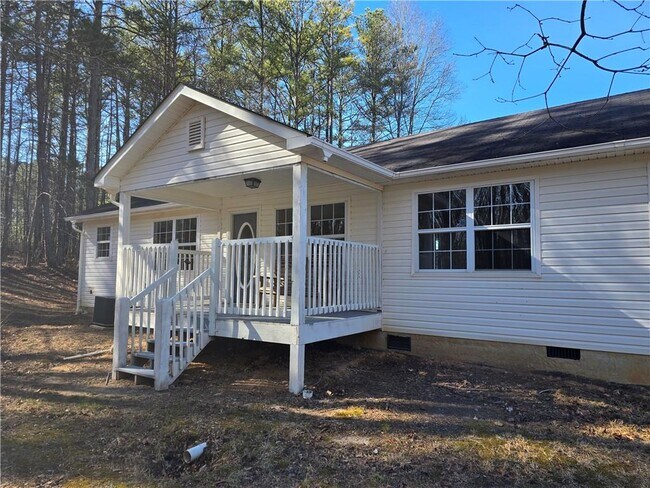 Building Photo - 1610 Mulberry Rock Rd