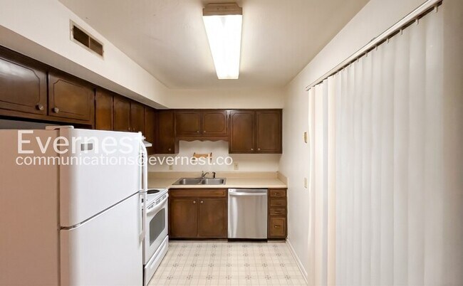 Building Photo - 8831 Millard Lee Ln