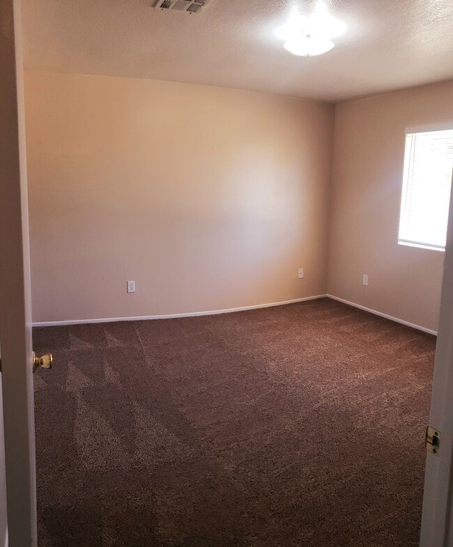 Building Photo - Coming soon! 3 Bedroom 2 Bath Home in Yucc...