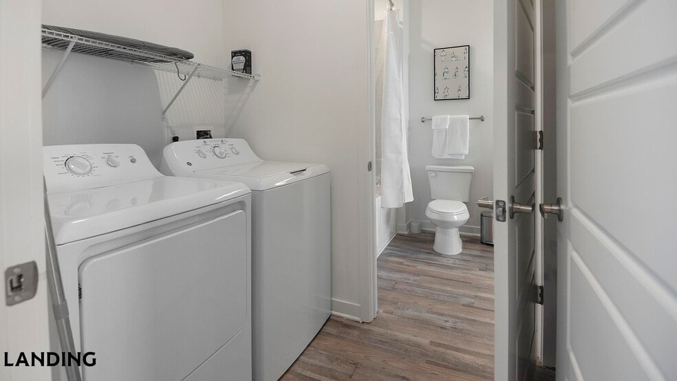 Building Photo - 4670 Merchants Park Cir