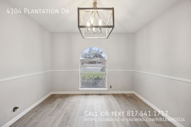 Building Photo - 4104 Plantation Dr