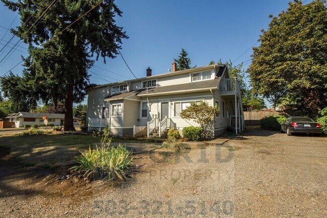 Building Photo - Two Bedroom Apartment Available in Milwaukie - $500 MOVE IN SPECIAL!