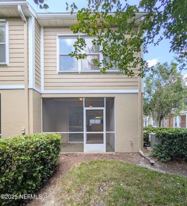 Building Photo - 8090 Summer Cove Ct