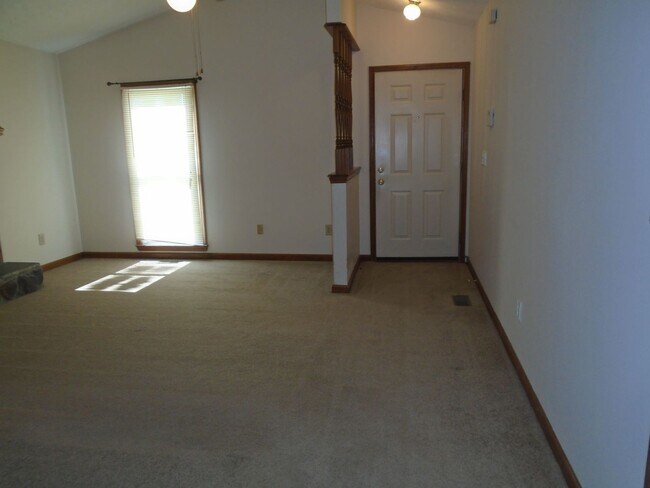 Building Photo - 921 Glen Reilly Dr