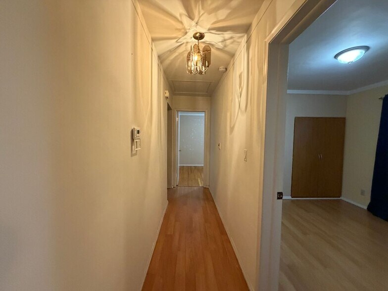 Building Photo - 25125 Campbell Ave