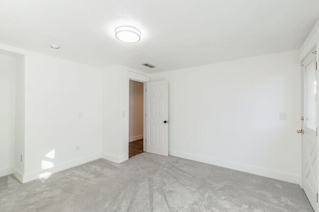 Building Photo - Heart of Eagle 4 Bed 2 Bath Home