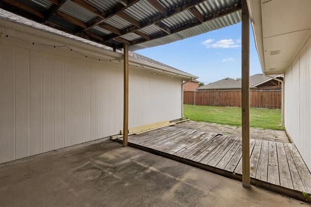Building Photo - 300 Thomas Dr