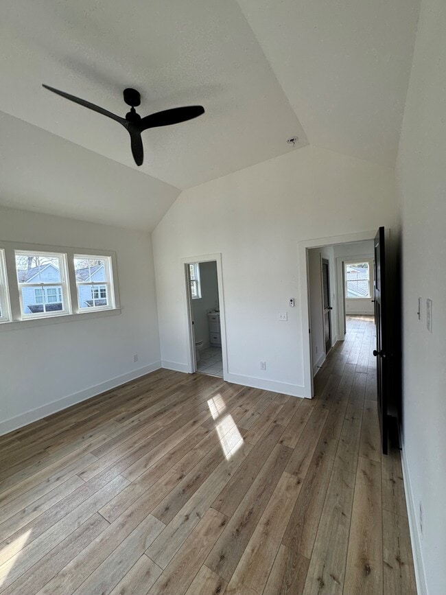 Building Photo - 509 Rosedale Ave
