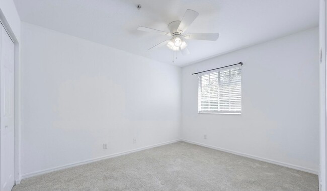 Building Photo - Renovated 3/2.5/1 Townhome in Martin's Cro...