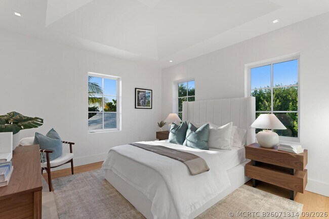 Building Photo - 2219 Ibis Isle Rd E