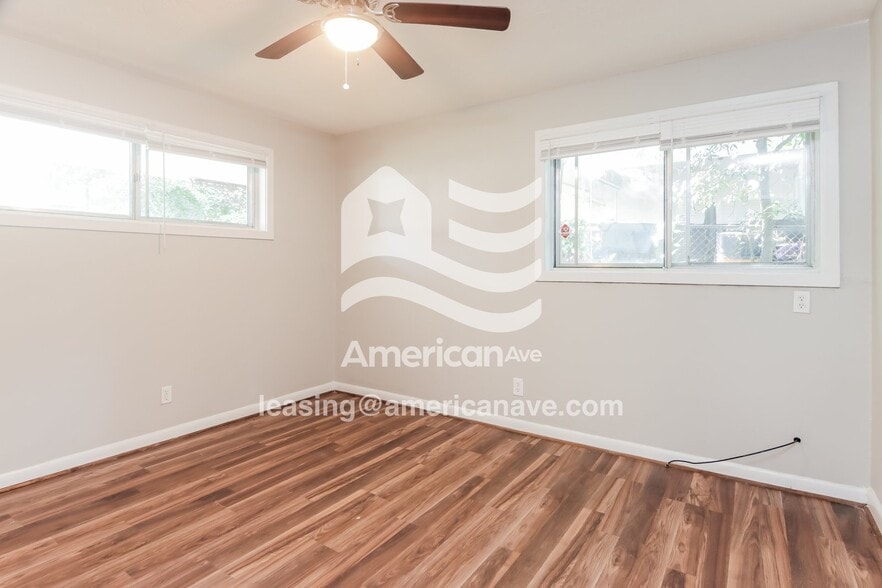 Building Photo - 939 Rosewood Dr