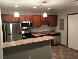 Building Photo - 1413 Hennessey St