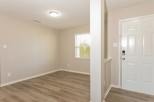Building Photo - 3311 Summer Breeze Ln