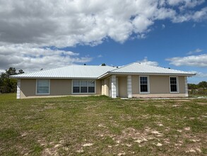 Building Photo - Morriston - 19 ACRE HIDDEN GEM!! **Won't Last**