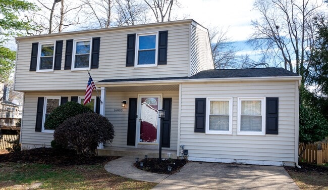 Building Photo - 16003 Fairway Dr