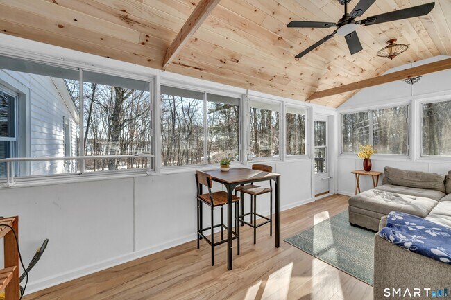 Building Photo - 12 Park Rd