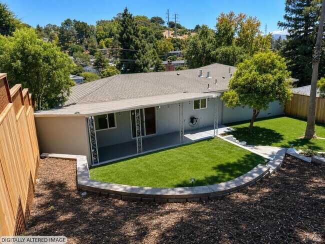 Building Photo - 44 Millay Pl