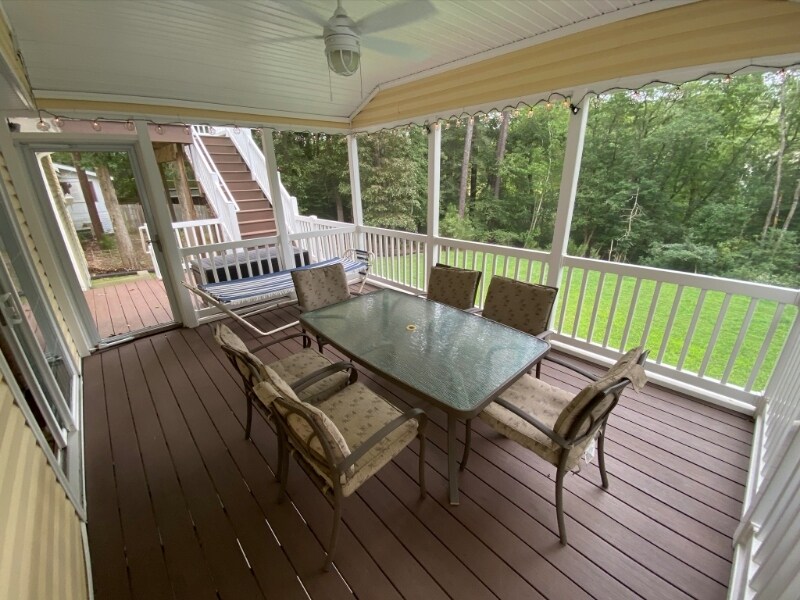 Building Photo - 2094 Fieldcrest Dr