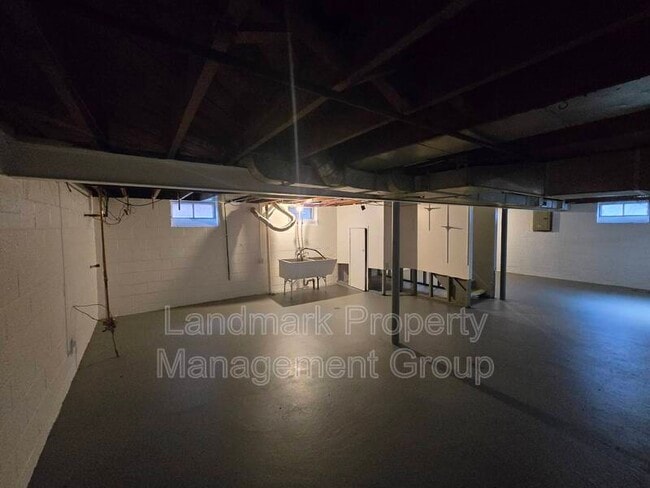 Building Photo - 18947 Runyon St