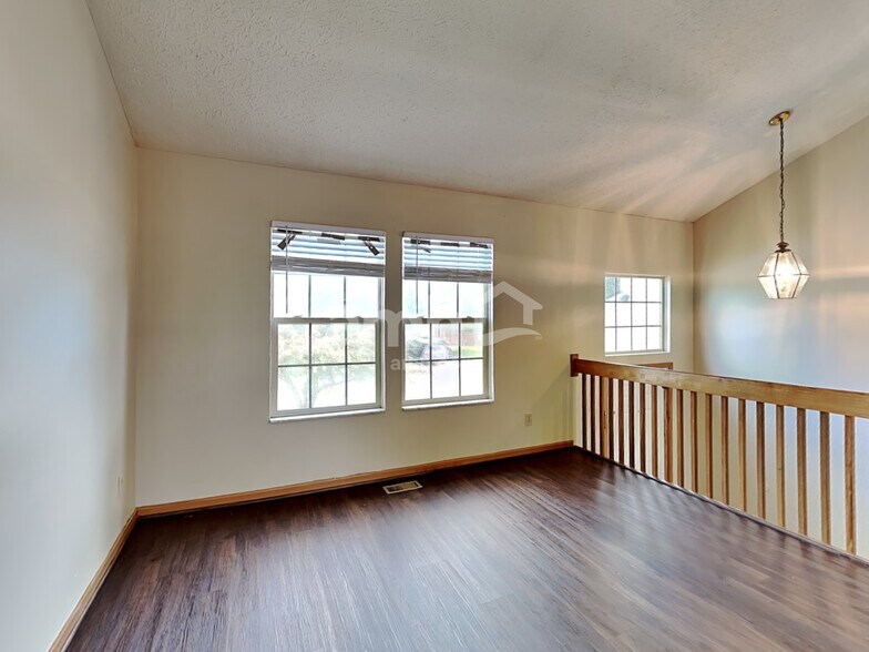 Building Photo - 5448 Longworth Dr