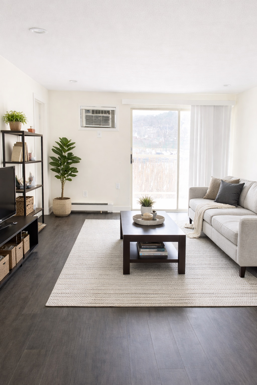 Building Photo - 200 Park Terrace Dr