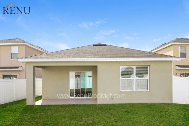 Building Photo - Fall Special: 1/2 off your first month! Av...