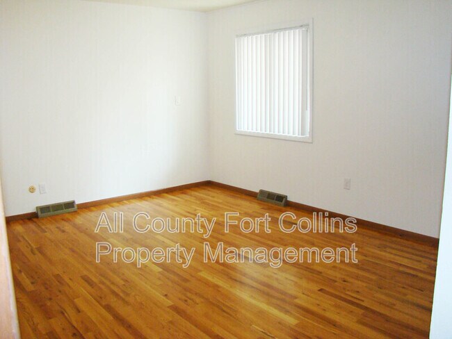 Building Photo - 1208 Baker St