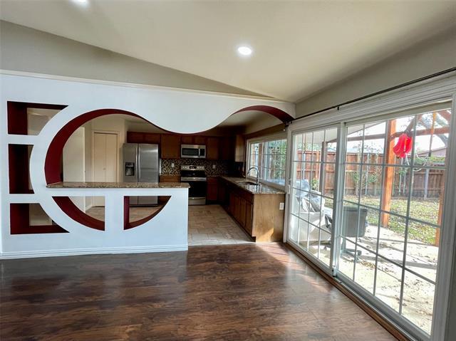 Building Photo - 1624 Shreveport Trail