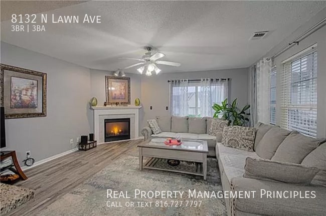 Building Photo - 8132 N Lawn Ave