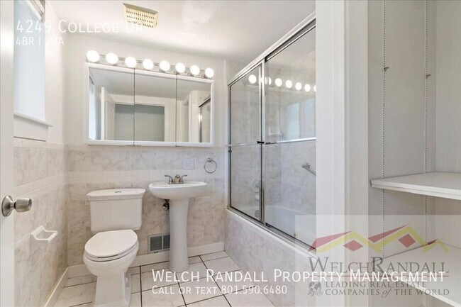 Building Photo - 4249 College Dr