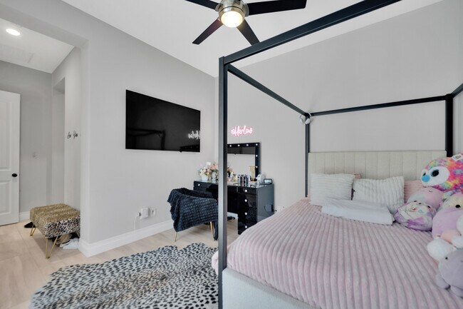 Building Photo - 53 Cantabria Coast St