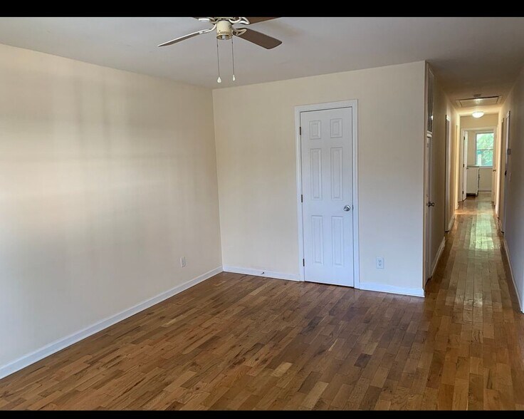 Building Photo - 41 Rose Ln