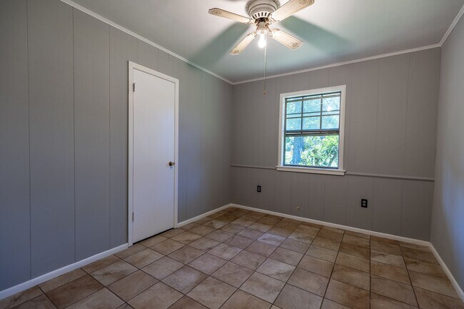 Building Photo - Charming Daphne 3 bedroom on County Road 6...