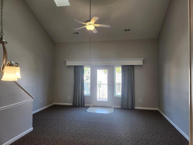 Building Photo - 216 Double Eagle Dr