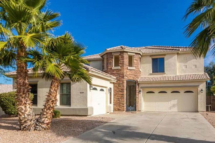 Building Photo - 1994 E Racine Dr