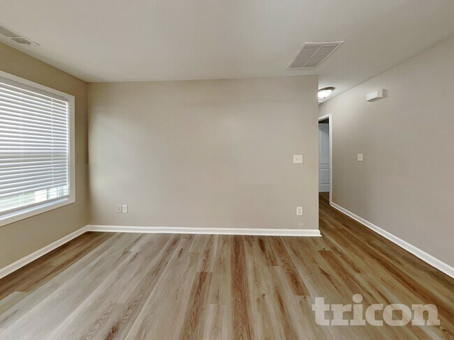 Building Photo - 209 Arbor Dr