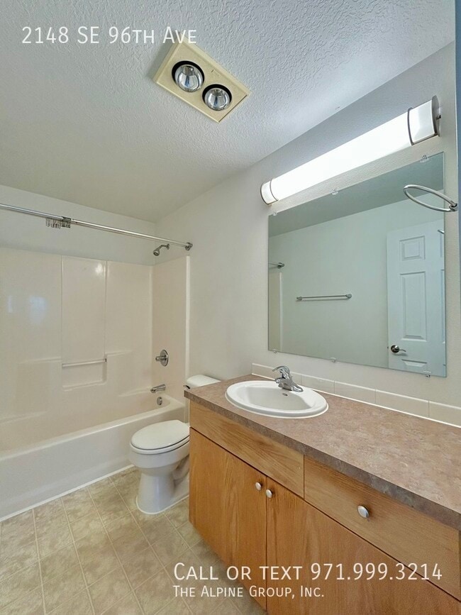 Building Photo - 2148 SE 96th Ave