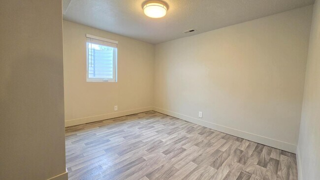 Building Photo - 8213 Harrison St