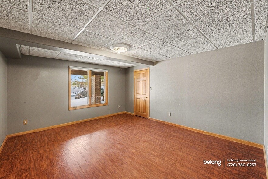 Building Photo - 1050 S Manila Rd