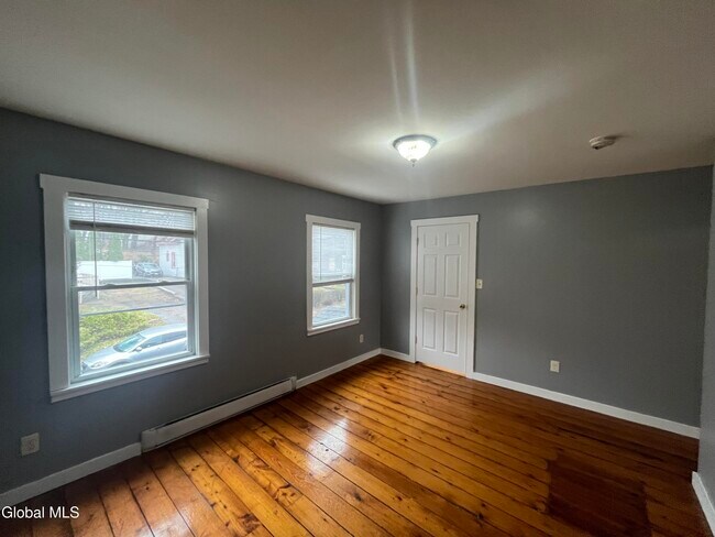 Building Photo - 1643 1st St