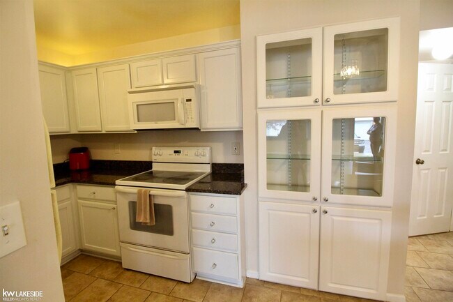 Building Photo - 29408 Maurice Ct